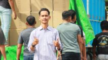 Sekretaris LSM PANDORA, M. Helmi, mendesak pemeriksaan atas dugaan penunjukan PPTK dari pejabat fungsional di DPMTSP Aceh Tamiang