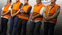 KPK merilis penetapan tersangka Bupati Kolaka Timur dan empat orang lainnya dalam kasus korupsi proyek pembangunan RSUD.