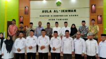 Ketua BWI Provinsi Aceh melantik pengurus BWI Aceh Tamiang masa bakti 2025–2028 di Aula Kemenag setempat.