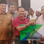 Penyaluran bantuan alat kerja dan jaminan sosial untuk pemulihan ekonomi warga Aceh Tamiang pascabencana