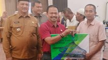 Penyaluran bantuan alat kerja dan jaminan sosial untuk pemulihan ekonomi warga Aceh Tamiang pascabencana