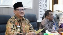 Bupati Aceh Tamiang Armia Pahmi memimpin rapat persiapan program LSDIP pengelolaan sampah di Aula Setdakab